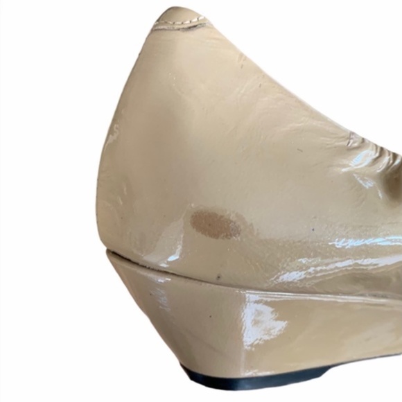 Me Too “Mica” Patent Leather Flats Shoes - Picture 12 of 12